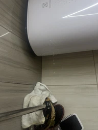 Бойлер Electrolux EWH 80 Gladius 2.0