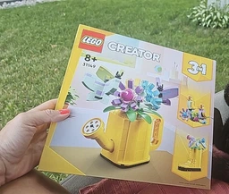 Конструктор LEGO Creator Цветы в лейке 420 деталей (31149)