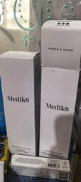 Ежедневный отшелушивающий тоник с РНА и активатором ферментов Medik8 Press & Glow 200ml