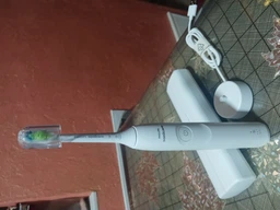Электрическая зубная щетка PHILIPS Sonicare HX7101/02 серии 5300 фото от покупателей 17