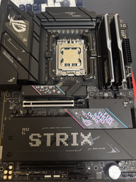 Материнська плата Asus ROG Strix B850-E Gaming Wi-Fi (sAM5, AMD B850, PCI-Ex16)
