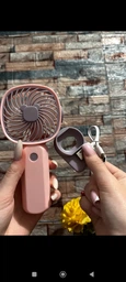 Міні портативний вентилятор USB перезаряджаємий із тримачем для телефона 3 швидкості персональний маленький настільний ручний рожевий фото від покупців 1