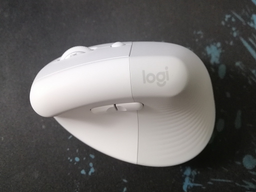 Мышь Logitech Lift Vertical Ergonomic Wireless/Bluetooth Graphite (910-006473) фото от покупателей 1