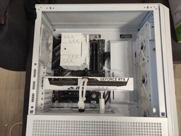 Видеокарта MSI GeForce RTX 5070 12G GAMING TRIO OC WHITE фото от покупателей 2