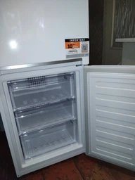Холодильник Beko RCNA305K20W фото від покупців 5