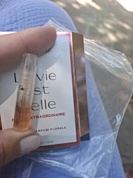 Пробник Парфюмированная вода для женщин Lancome La Vie Est Belle Rose Extraordinaire 1.2 мл (3614274103120) фото от покупателей 2