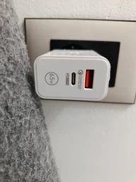 Зарядний пристрій GaN 65W USB-A (QC3.0) USB-C (PD3.0) + кабель USB-C 65W White фото від покупців 3