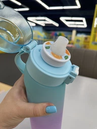 Спортивная бутылка 650 мл, изменяющая вкус воды в комплекте 7 капсул Синьо-Бузковий фото от покупателей 3