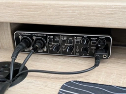Аудиоинтерфейс Behringer UMC204HD фото от покупателей 1