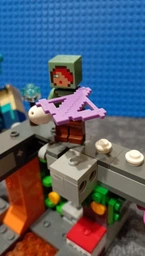 Конструктор LEGO Minecraft Встреча с Боронителем 238 деталей (21274) фото от покупателей 1