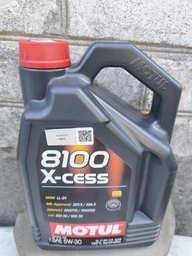 Моторное масло Motul 8100 X-cess SAE 5W-30 4 л (108945) фото от покупателей 1