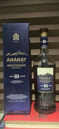 Бренди ARARAT Ахтамар 10 лет выдержки 0.7 л 40% в подарочной упаковке (4850001002031_4850001003717)