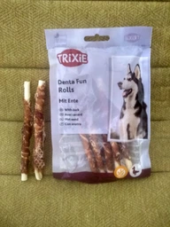 Лакомство Trixie Denta Fun Rolls with Duck для собак Палочка для чистки зубов с уткой 12 см 80 г 10 шт (4011905313719) фото от покупателей 1