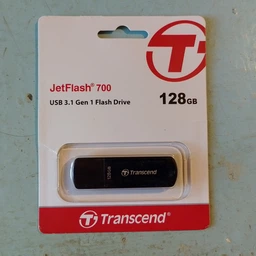 Флеш память USB Transcend JetFlash 700 16GB USB 3.1 Gen1 Black (TS16GJF700) фото от покупателей 10