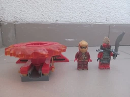 Конструктор LEGO NINJAGO Дракон Кая Спін-джитсу (71823)