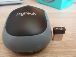 Миша бездротова Logitech M185 Grey/Black USB, 1xAA (910-002235) фото від покупців 10