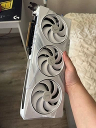 Видеокарта MSI GeForce RTX 5070 12G GAMING TRIO OC WHITE