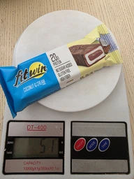 Протеиновый батончик FitWin Protein Bar 33%, 60 грамм с начинкой - Кокос фото от покупателей 3