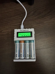 Зарядное устройство для аккумуляторов AA AAA Pujimax PJ-LCD005 зарядка батареек пальчиковых мизинчиковых Ni-Mh Ni-Cd 1.2V на 4 слота канала с LCD дисплеем экраном индикацией Type-C Micro USB кабель универсальное для аккумуляторных батарей бытовое White фото от покупателей 8