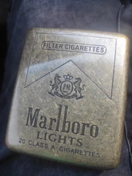 Портсигар металлический GVIPAI Marlboro Brass на 20 сигарет в подарочной упаковке фото от покупателей 1
