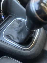 Чехол КПП Кожаный для Volkswagen Golf 6 2008-2014 гг