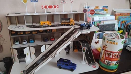 Паркинг для машин хотвилс hot wheels из дерева гараж для машин 36х55х31см