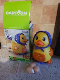 Интерактивная игрушка Курочка Cartoon 18 см музыкальная двигается и несет яйца M06-C/B