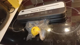 Вакуумный упаковщик для дома кухни с ножом резаком Vacuum Sealer вакууматор для еды продуктов питания сухих и влажных овощей и мяса прибор для упаковки пищи вакуумные упаковщики комплект гофрированные пакеты 10 шт HZ-001 фото от покупателей 19