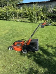 Газонокосилка аккумуляторная самоходная Husqvarna LC 137i kit (9705009-04)