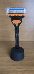 Станок для бритья мужской Gillette Fusion5 c 5 сменными картриджами + подставка (8700216356794) фото от покупателей 6