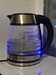 Электрочайник стеклянный с подсветкой 2л Top Kitchen 2400 Вт, стильный прозрачный чайник из рифленого термостойкого стекла, электрический дисковый чайник с LED подсветкой и быстрым нагревом воды TK-00239-Silver/Black фото от покупателей 9