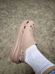 Женские кроксы Crocs Classic Crush Clog Dark Cherry M7W9-40-25.5 см 207521