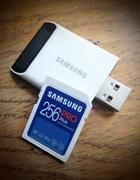 Карта памяти Samsung Pro Plus SDXC 256GB UHS-I U3 + считыватель (MB-SD256SB/WW) фото от покупателей 3