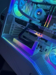 Видеокарта MSI GeForce RTX5070 Ti 16GB GAMING TRIO OC WHITE (RTX 5070 Ti 16G GAMING TRIO OC WHITE) фото от покупателей 3