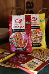 Упаковка гранолы АХА с клубникой и черникой без сахара с подсластителем 300 г х 2 шт (4820237693877) фото от покупателей 18
