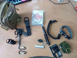 Набір інструментів багатофункціональний 17 в 1 survival military для виживання
