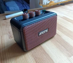 Комбоусилитель портативный для электрогитары Aroma AG-04, Bluetooth, 5 ватт фото от покупателей 3