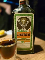 Ликер Jägermeister retro bottle 0.7 л 35% (4067700015532R) фото от покупателей 4