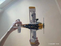 Конструктор LEGO Technic Буш-самолет 333 детали (42198) фото от покупателей 2