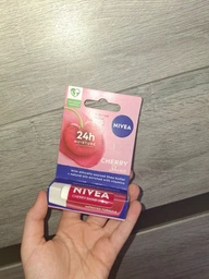 Бальзам-уход для губ NIVEA Cherry Shine 4.8 г (4006000002071)