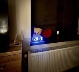 Часы электронные настольные LOSSO Premium CHARGE с LED подсветкой (черные), будильник