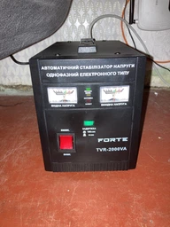 Стабилизатор напряжения Forte TVR-2000VA (28986) фото от покупателей 1