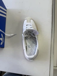 Женские кеды кожаные низкие Adidas Samba Og W ID0478 39.5 (6UK) 24.5 см Samba Og W Crewht/Cblack/Sanstr (4066765863263) фото от покупателей 6