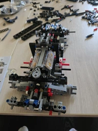 Конструктор technic Ford GT, 1466 деталей (2994250313820)