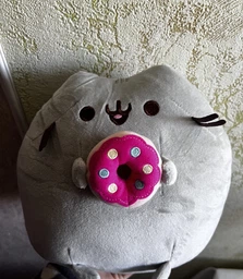 Мягкая игрушка кот Пушин кэт Pusheen cat S&T с Пончиком в лапках 15х12 см Серый (n-71) фото от покупателей 2