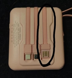 УМБ Павербанк 20000 mAh з LCD дисплеєм + LED ліхтар Power Bank HY-C40 зі швидкою зарядкою білий+ Вбудований кабель-адаптер 4 в 1 фото від покупців 4