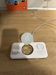 Беспроводная зарядная док станция LEXEGO MagSafe для Apple iPhone Apple Watch AirPods докстанция 3в1 для айфона смарт часов наушников зарядное устройство в комплекте White WCSV18-W