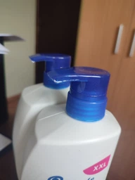 Универсальный крем NIVEA для ухода за кожей 75 мл (4005808159802/4006000000152) фото от покупателей 4