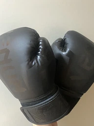 Рукавички боксерські шкіряні на липучці ELITE NEO BO-5238 (р-р 10oz, білий-чорний) фото від покупців 3