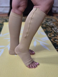 Гольфы для профилактики варикоза компрессионные эластичные Zip Sox, утягивающие гольфы для снятия усталости и отеков ног с молнией, размер S/M, 2 шт в комплекте Бежевые, ZSG-150-S/M-Beige фото от покупателей 10